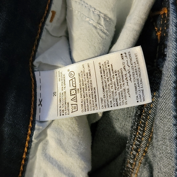 EUC Old Navy Rockstar Super Skinny Size 20 Jeans 👖 - Picture 9 of 9